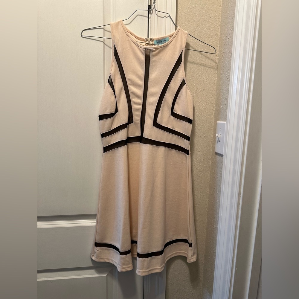 Women’s dress